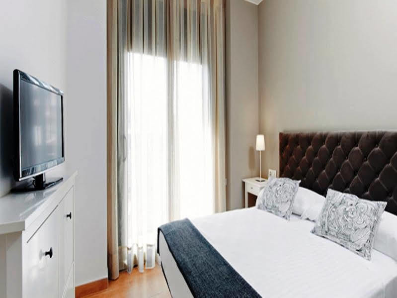 Barcelona Apartment Gran De Gracia Exterior photo