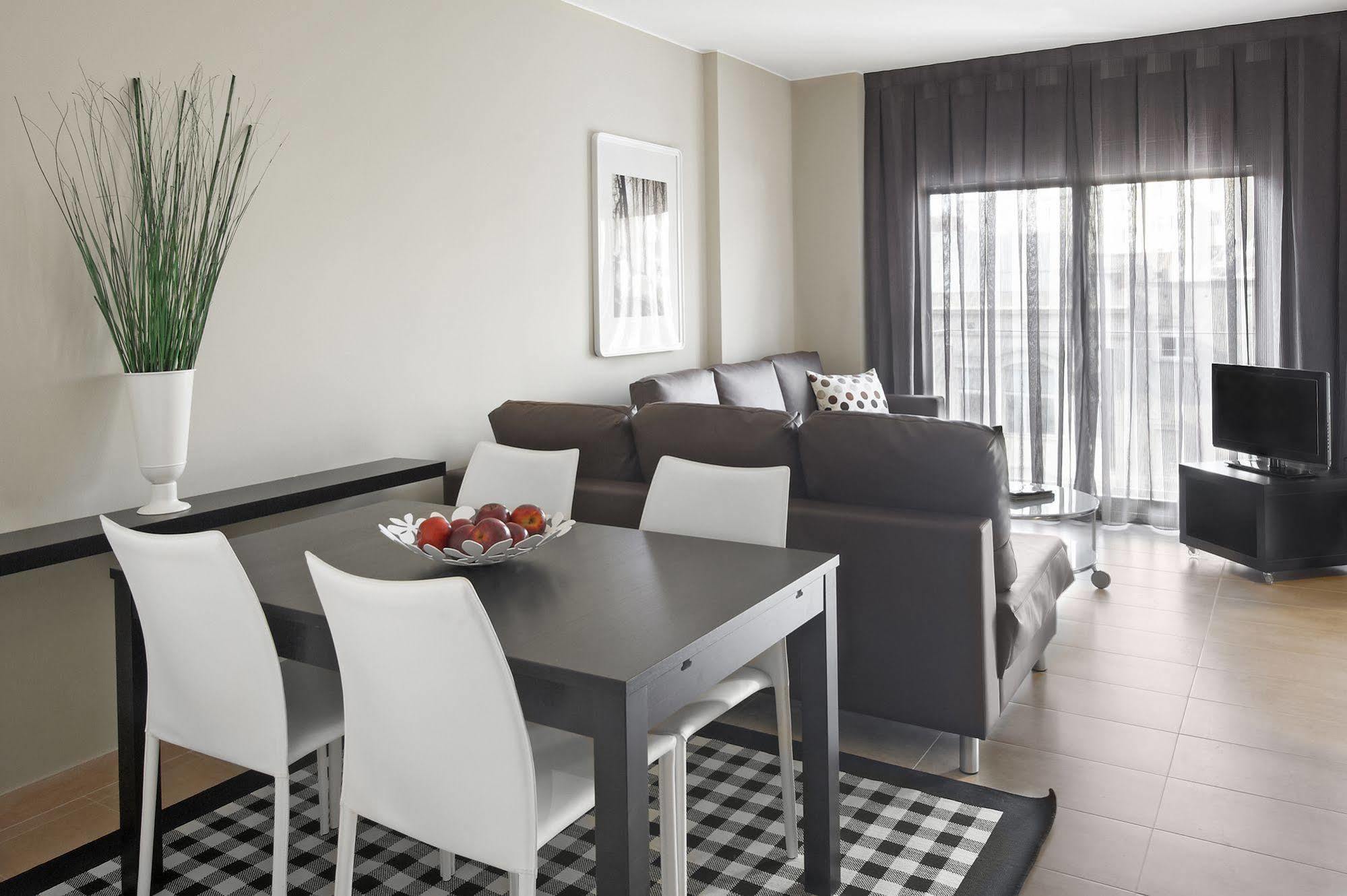 Barcelona Apartment Gran De Gracia Exterior photo